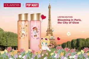 【クラランス×POP MART】初コラボ!限定「モリー」デザインのエイジングケア化粧水が可愛すぎて悶絶♡