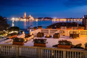 イタリアの至宝「バリオーニ ホテルズ&リゾーツ」が紡ぐ、歴史とモダンが共鳴する旅の美学