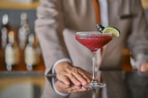 熱海の絶景テラスで乾杯！ホテルグランバッハ熱海クレッシェンドの「旬のブルーベリーカクテル」が贅沢すぎる