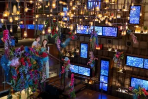THE LIVELY 福岡博多で夏を満喫！圧巻のフラワーアートと贅沢「フルパ氷」で非日常体験