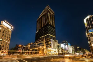 ザ・ゲートホテル大阪が心斎橋に開業。地上120mの絶景バーとこだわりの和食膳を愉しむ
