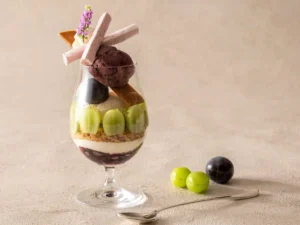 ヨコハマ グランド インターコンチネンタル ホテルで秋を堪能！2種のぶどうが輝く贅沢パフェが登場