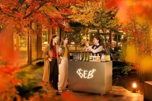 BEB5軽井沢に「BEB Night BAR」オープン！紅葉とジンをルーズに楽しむ秋の夜長