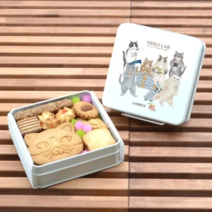 猫好き必見！NEKO LAB×近鉄橿原店40周年「旅する猫」限定クッキー缶が可愛すぎて悶絶