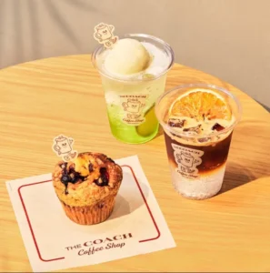 コーチのカフェ「The Coach Coffee Shop」に夏が来た！爽やかなソーダや体験型ドリンクなど新作が勢揃い