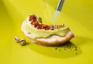 ねんりん家西武池袋店に急げ！香ばしく炙った「ピスタチオバウムブリュレ」が期間限定で待望の復活