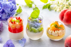 ヒルトン東京から夏限定ミニパフェ登場！メロンや桃、紫陽花風の贅沢スイーツをテイクアウトで楽しもう
