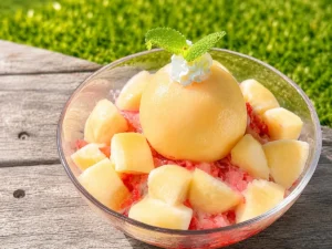 岡山産白桃を贅沢に3玉分！「農園カフェ湯郷」から1日5食限定のプレミアムかき氷が新登場