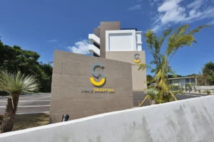 スマイルスマートイン沖縄美ら海、2026年7月リブランド開業。全室キッチン・洗濯機完備で長期滞在に対応