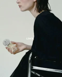 記憶を呼び起こす香りに夢中。新ブランド「LIMOR」のヘアオイルで髪と心の輪郭を整えて