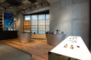 つやつや髪の聖地が進化！「ラブクロム表参道店」がリニューアル。極上の髪質改善＆カフェで内側から美しく